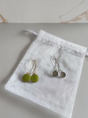 Set Of 2 Dangle Wire Earrings